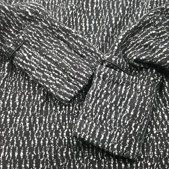 Lululemon Runderful Long Sleeve - Picture 5 of 6